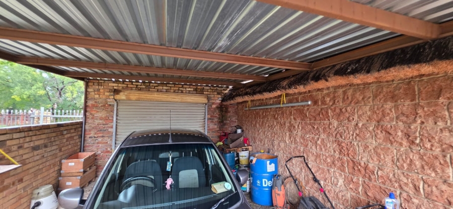 5 Bedroom Property for Sale in Stilfontein North West